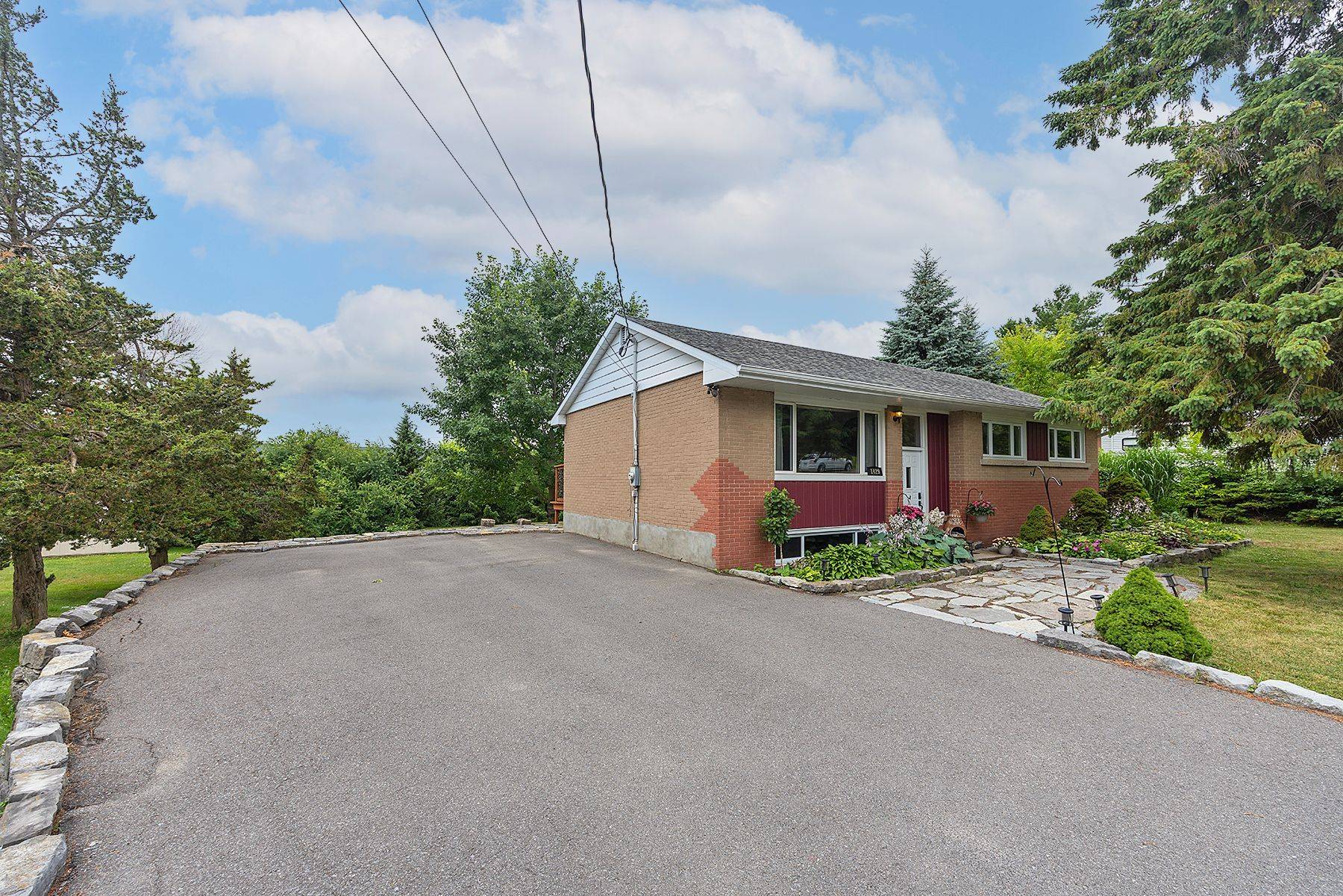 Kingston, ON K7P 2V2,1429 Avondale CRES