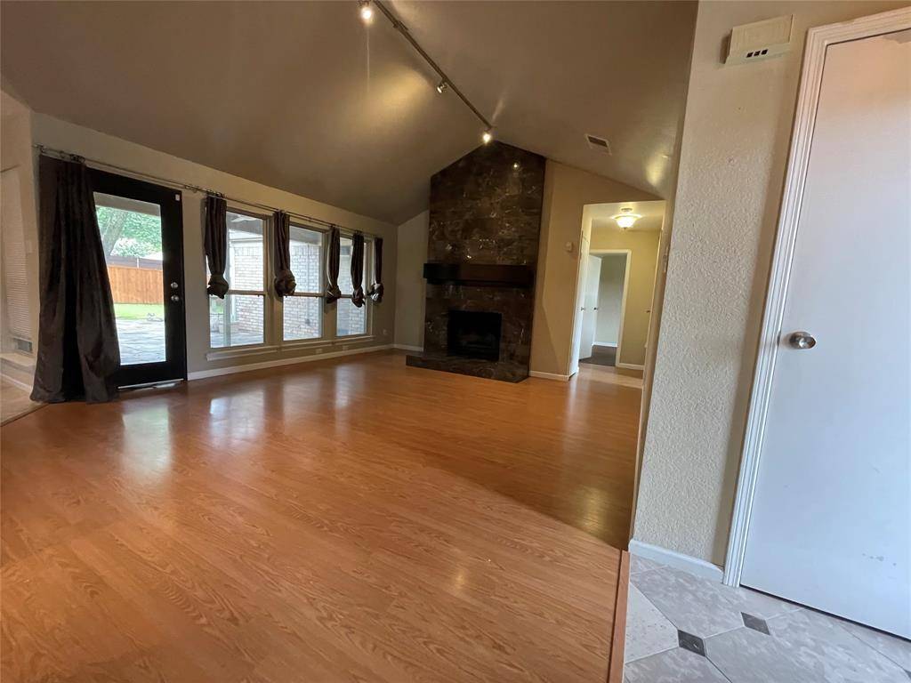 Coppell, TX 75019,309 MacArthur Boulevard