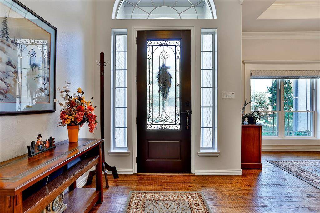 Fort Worth, TX 76179,8921 Crest Wood Drive