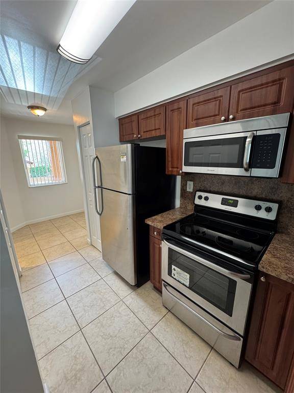 Plantation, FL 33324,776 NW 92ND AVE #776