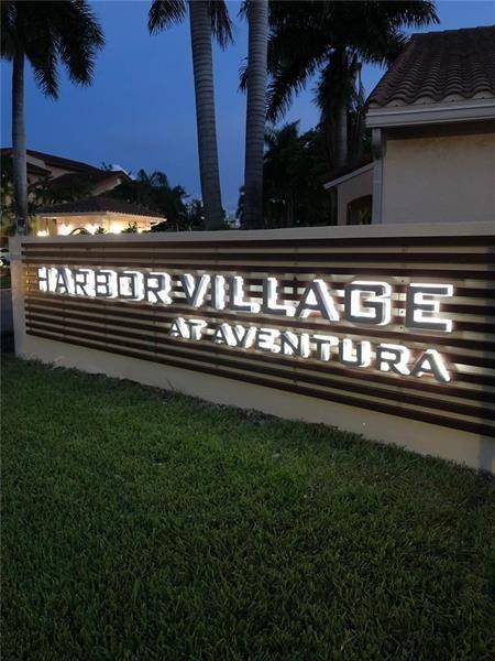 Aventura, FL 33180,21236 Harbor Way #273
