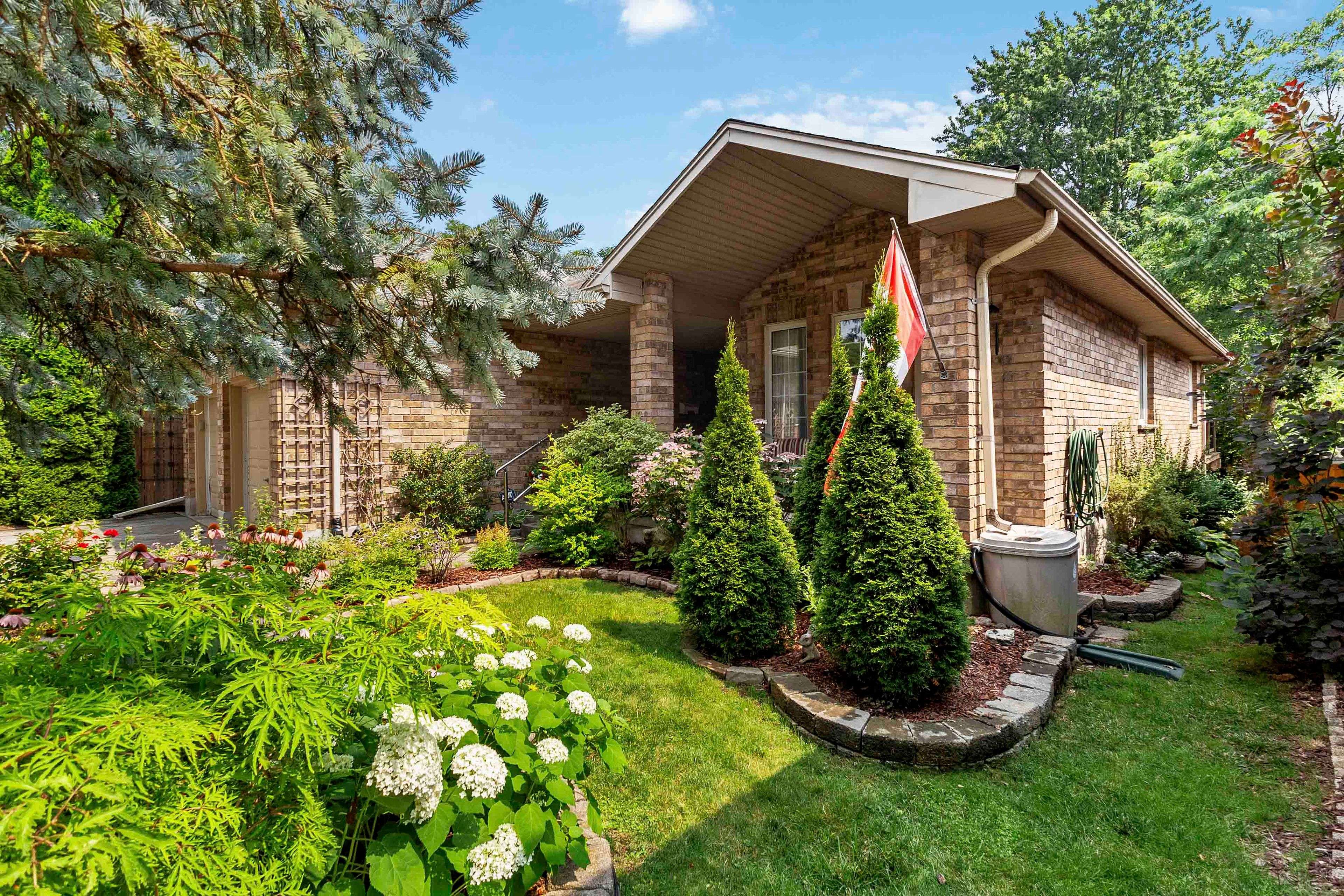 London North, ON N6H 5J6,739 THORNWOOD DR
