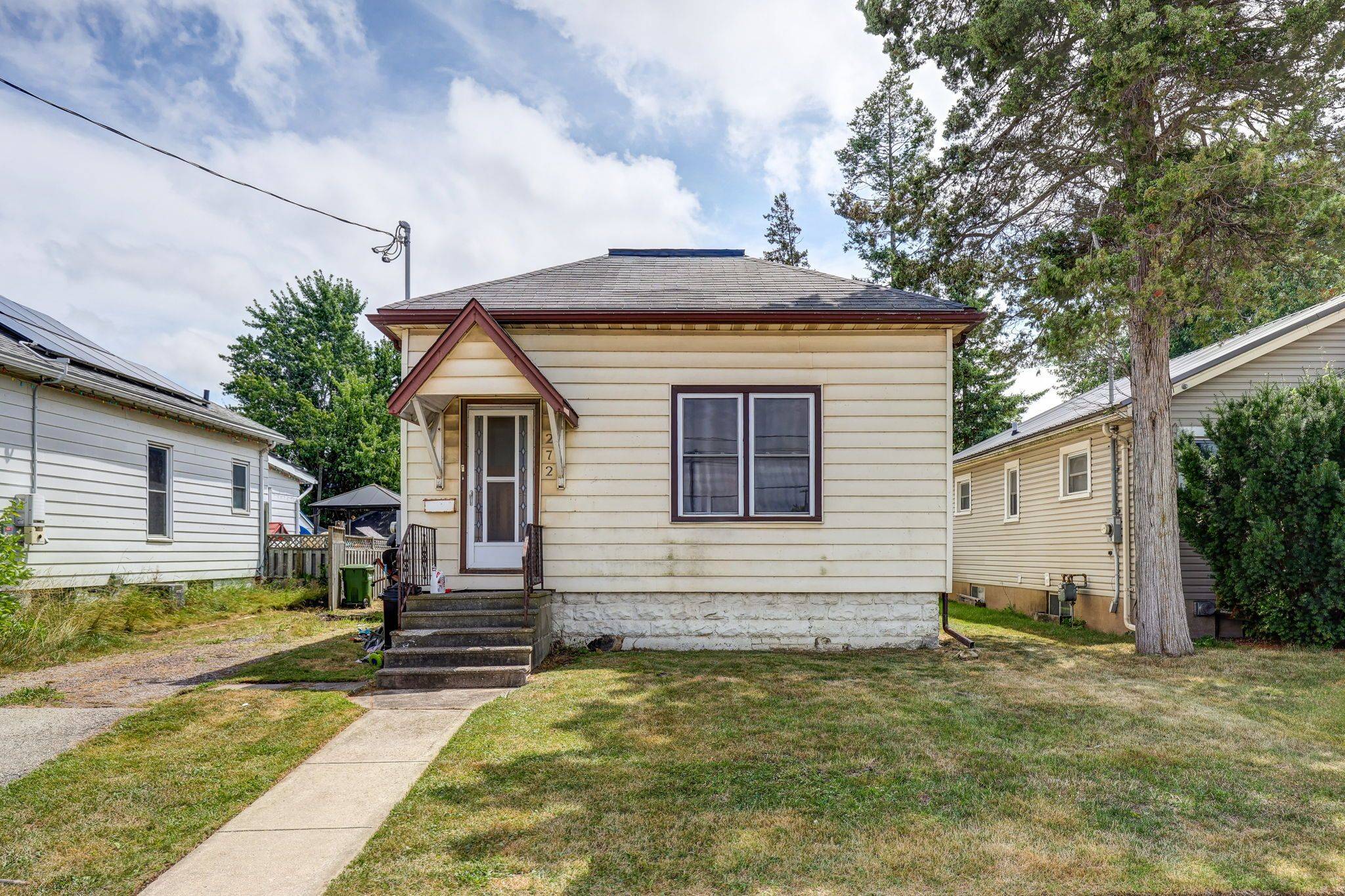 St. Thomas, ON N5R 2S8,272 Wellington ST N