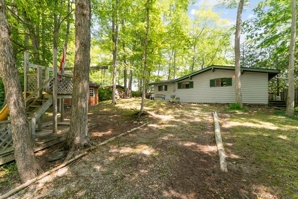 South Bruce Peninsula, ON N0H 2T0,670 Mallory Beach RD