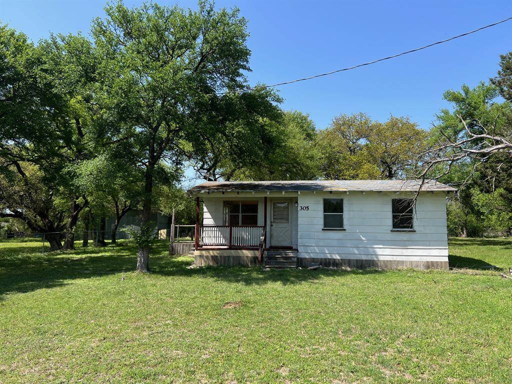 Clifton, TX 76634,305 County Road 1607