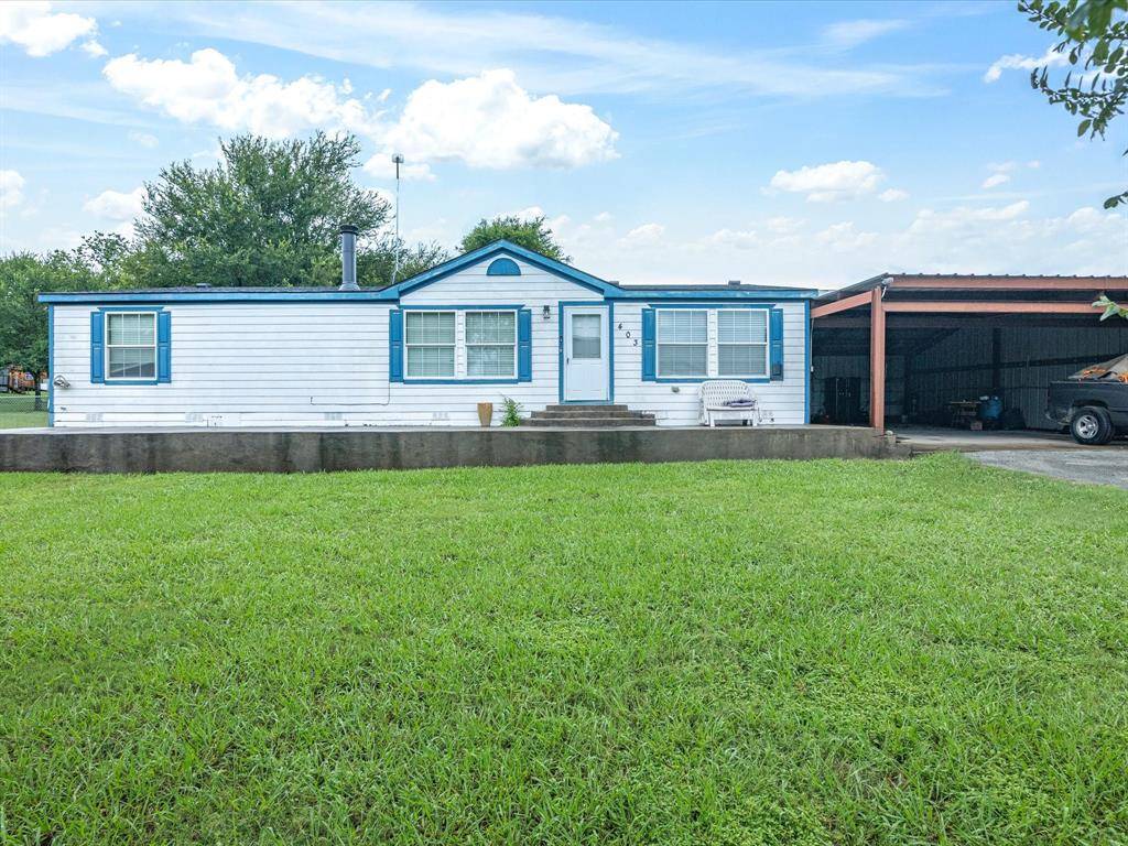 Corsicana, TX 75109,403 SE County Road 3048C