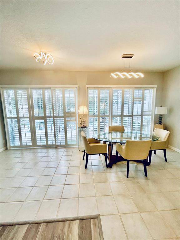 Delray Beach, FL 33445,4975 Garden Dr