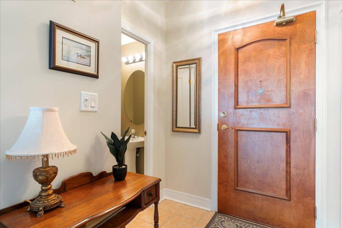 Barrie, ON L4N 9R2,2 Toronto ST #508