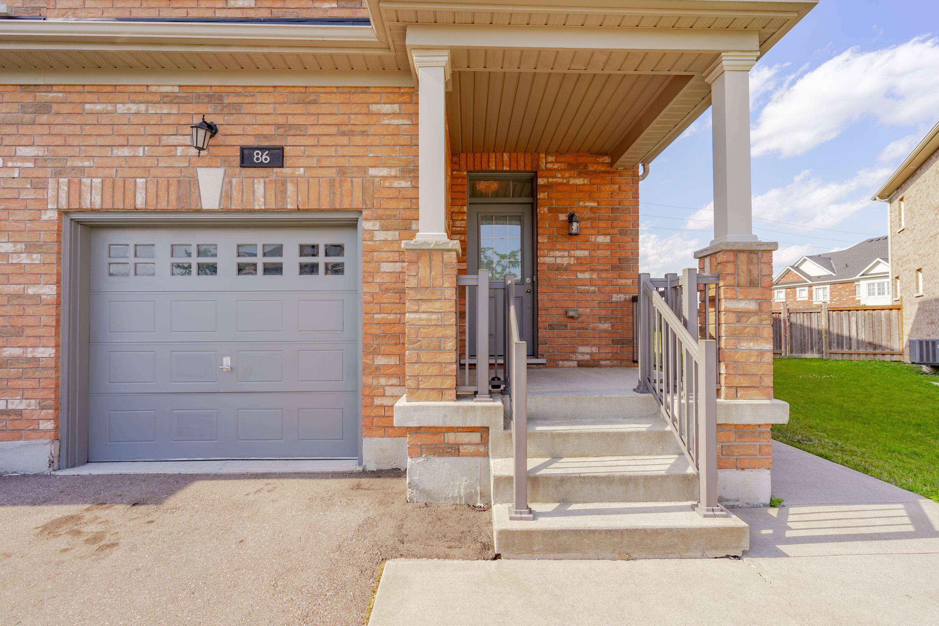 Brampton, ON L6P 4G1,86 Bernadino ST