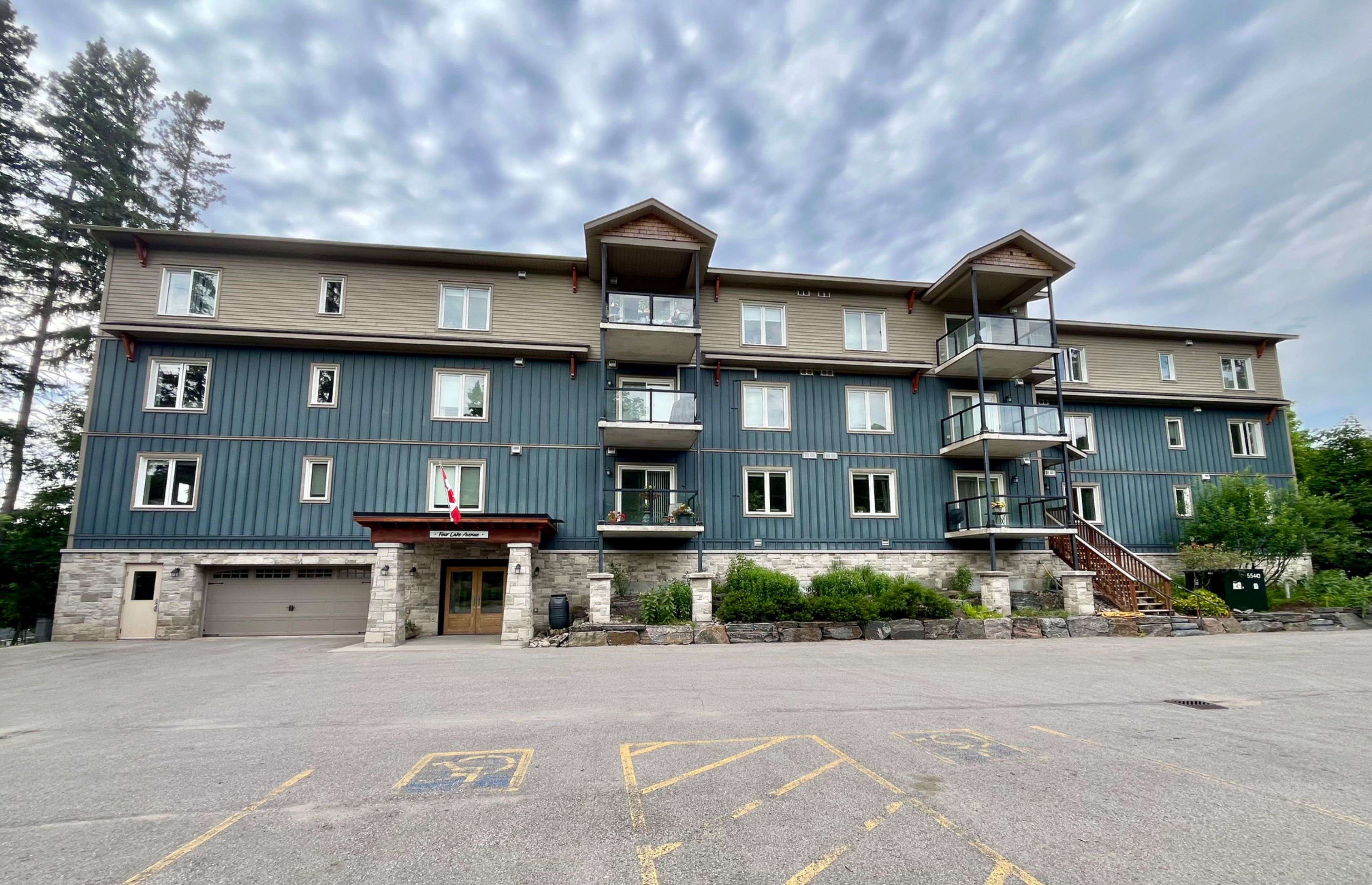 Dysart Et Al, ON K0M 1S0,4 Lake AVE #204