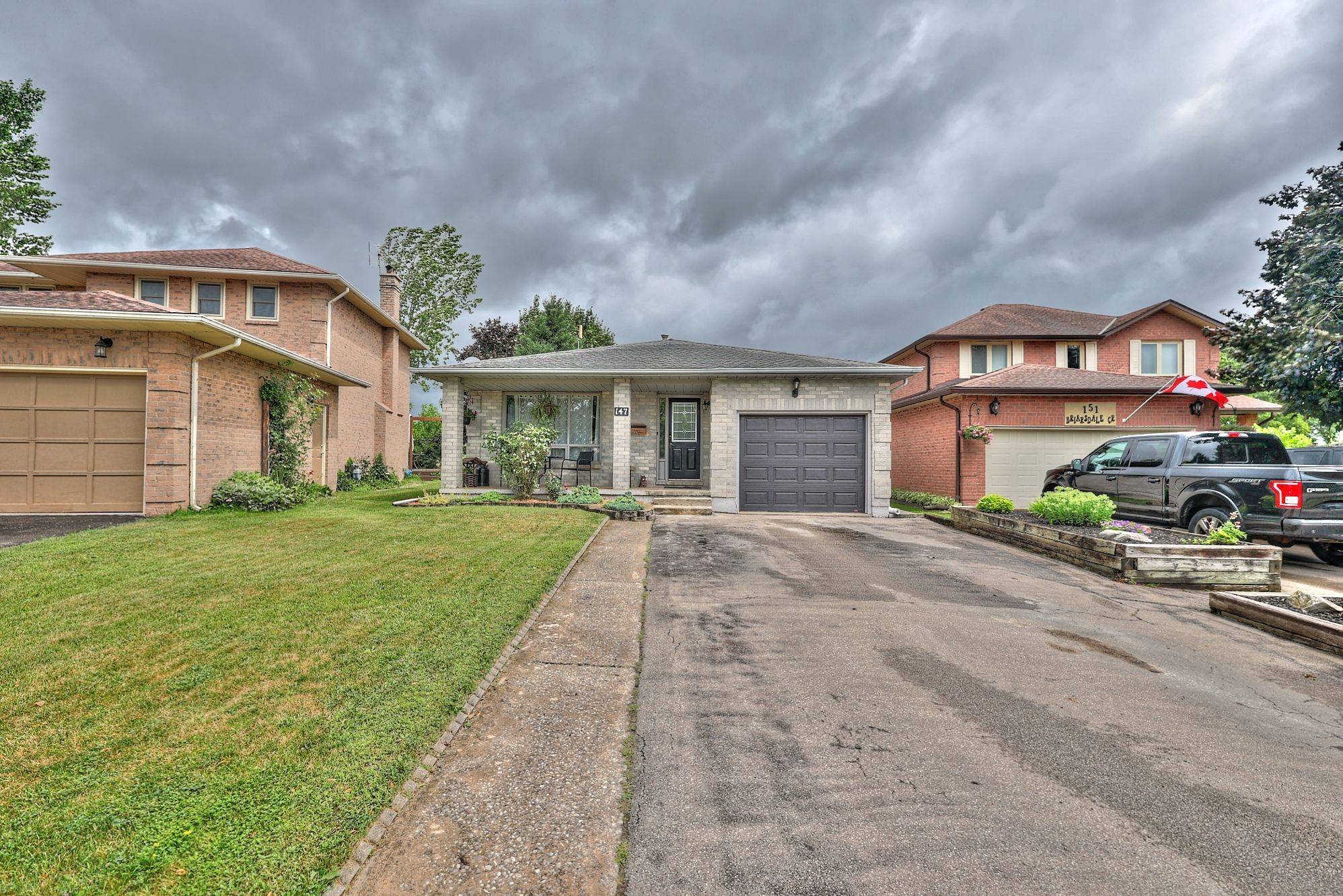 Welland, ON L3C 6S2,147 Briarsdale CRES