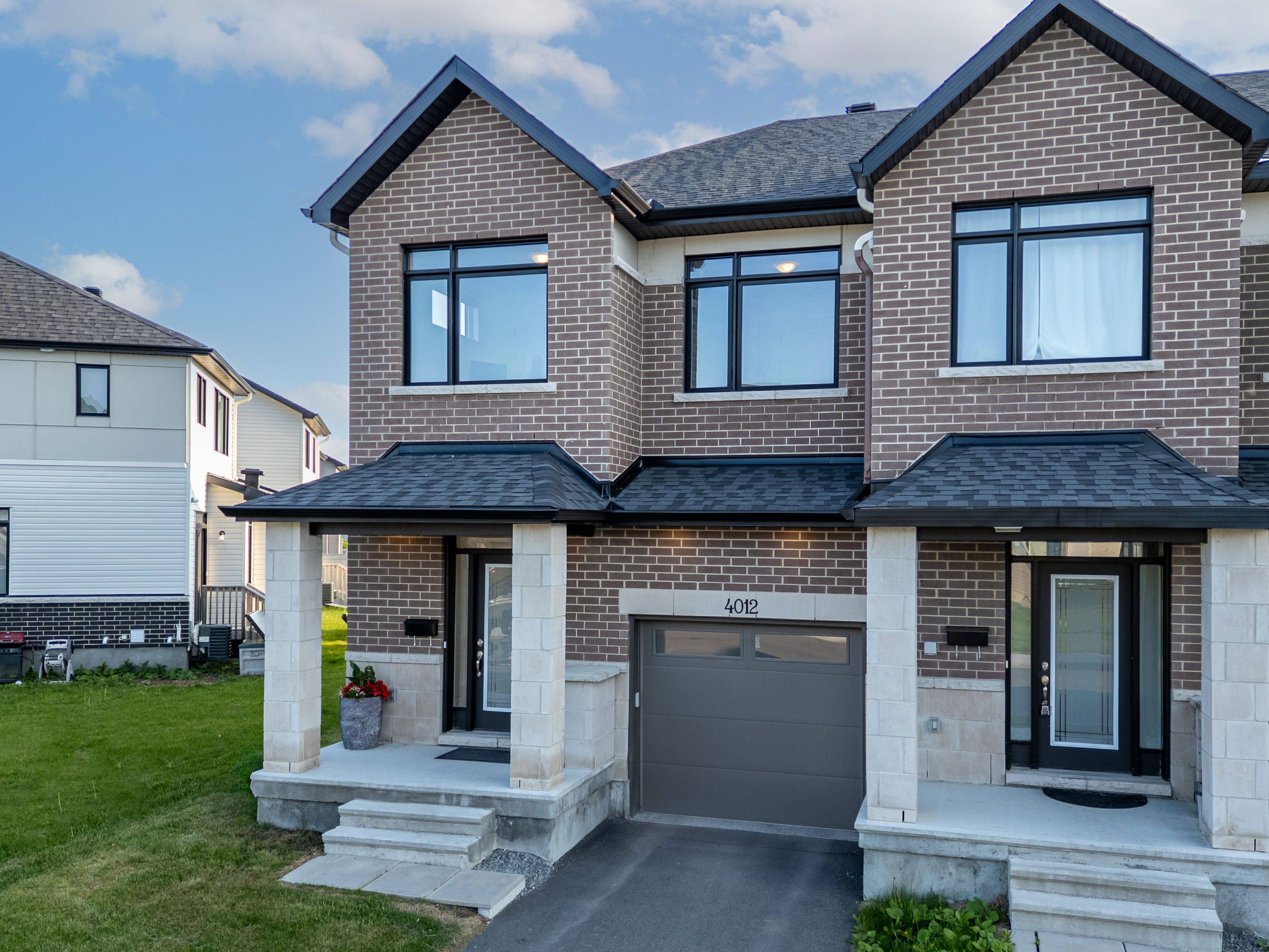 Barrhaven, ON K2C 3H2,4012 Jockvale RD