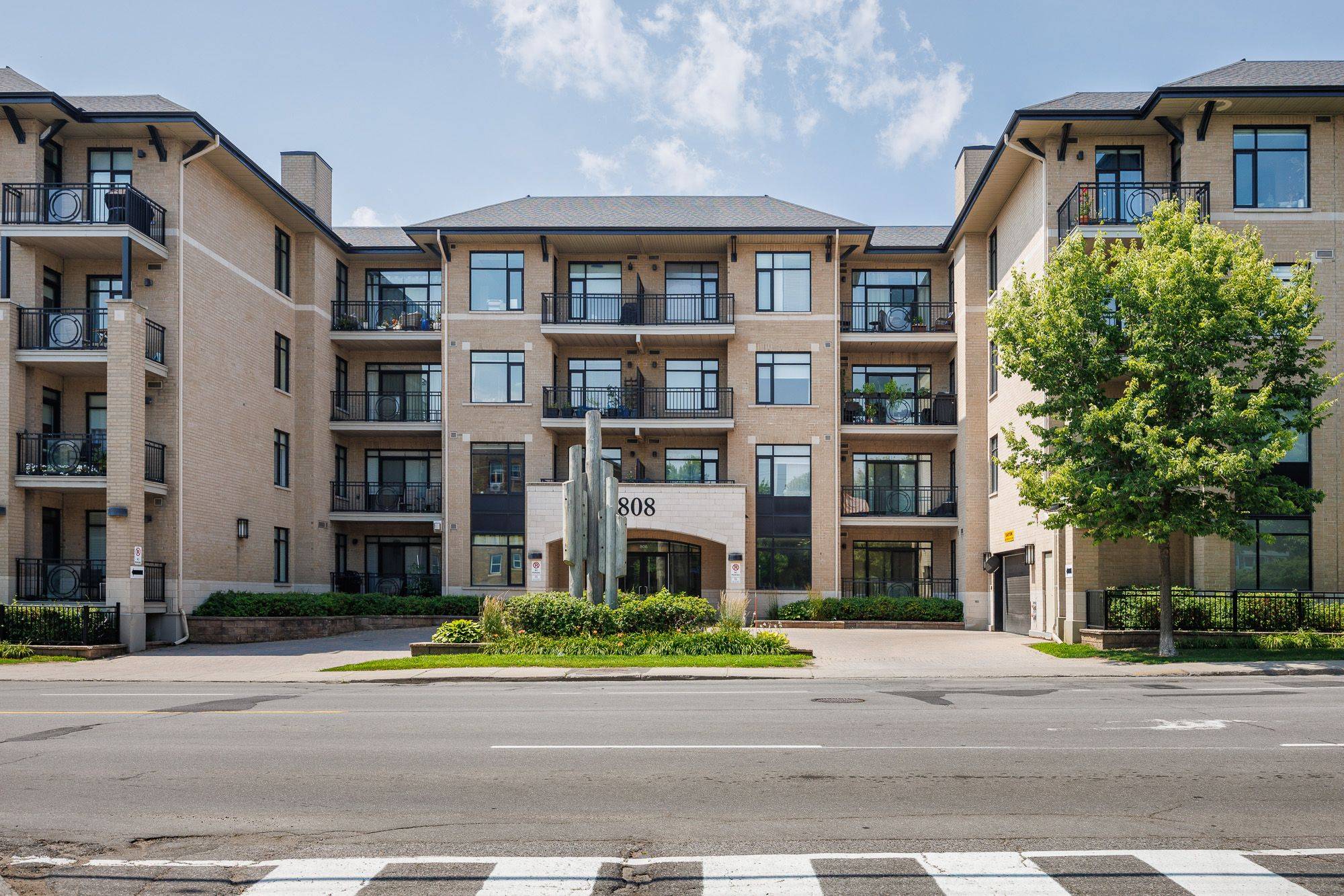 Dows Lake - Civic Hospital And Area, ON K1S 5A4,808 Bronson AVE #319