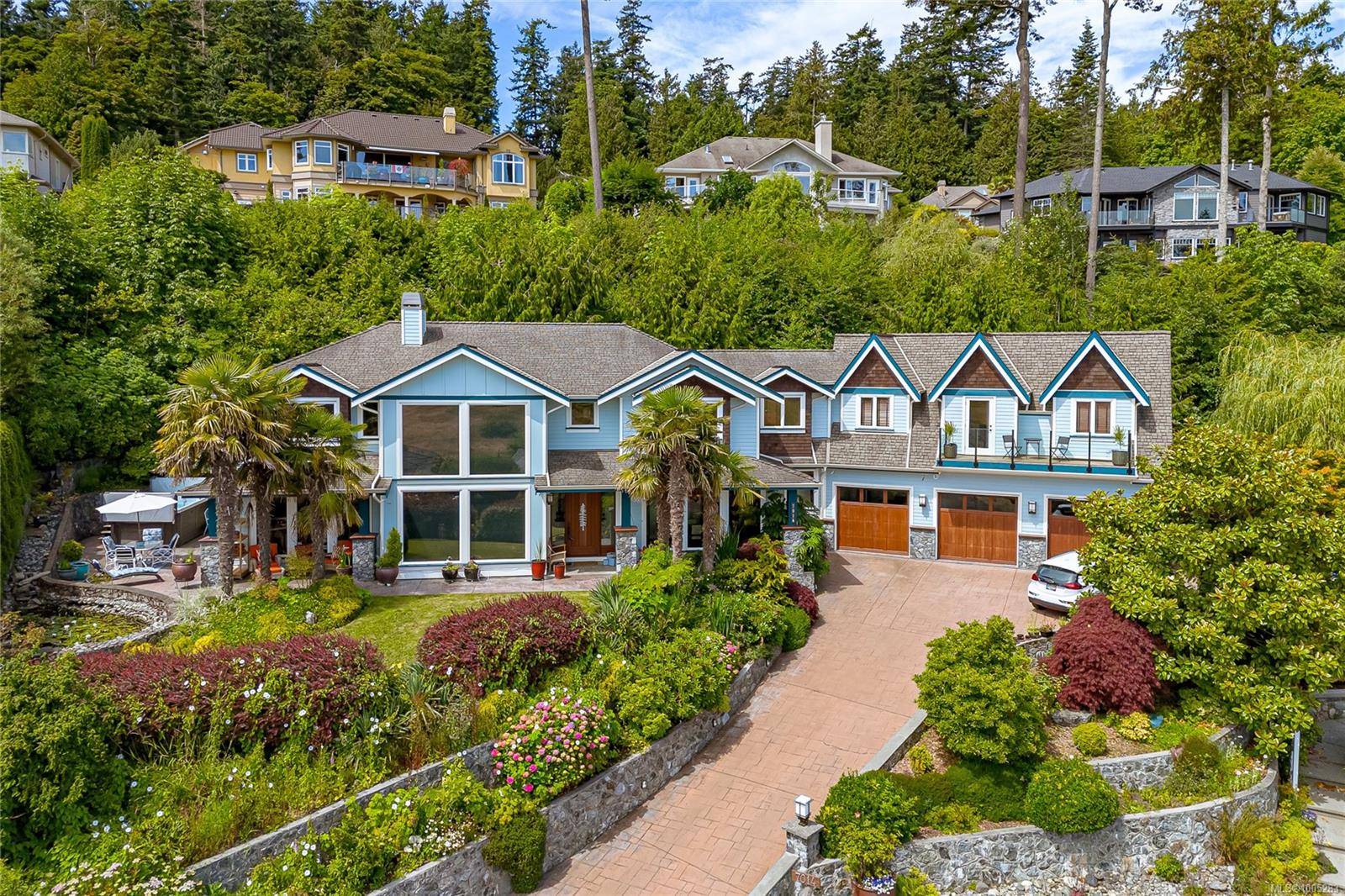 Central Saanich, BC V8M 2J7,7014 Beach View Crt