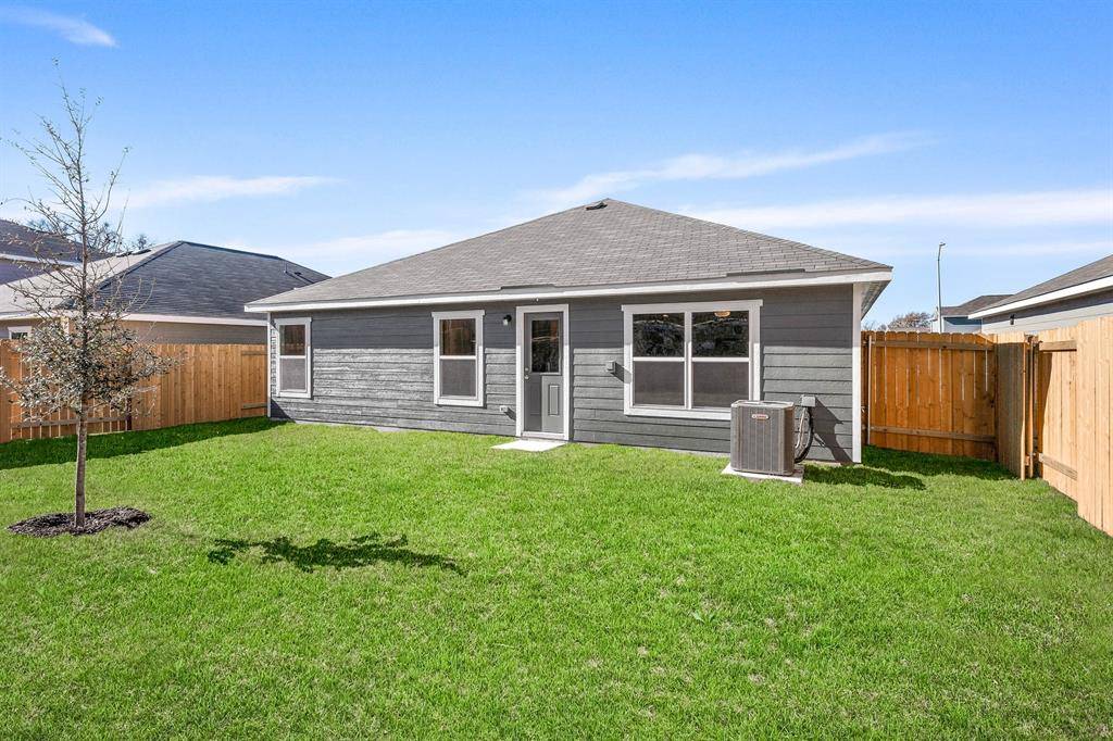 Dallas, TX 75241,4215 Sweet Fennel Drive