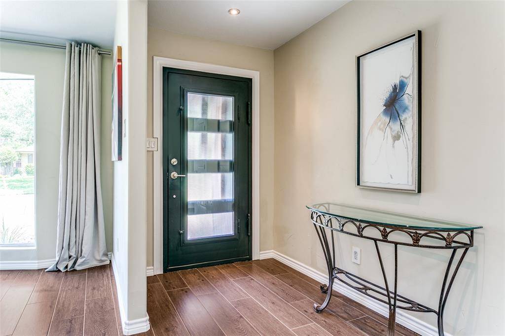 Hurst, TX 76054,121 E Louella Drive