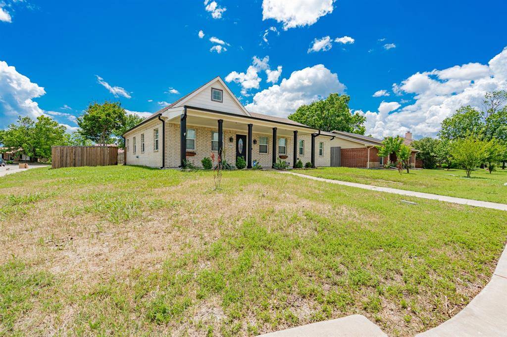 Rowlett, TX 75088,8306 Chesham Drive