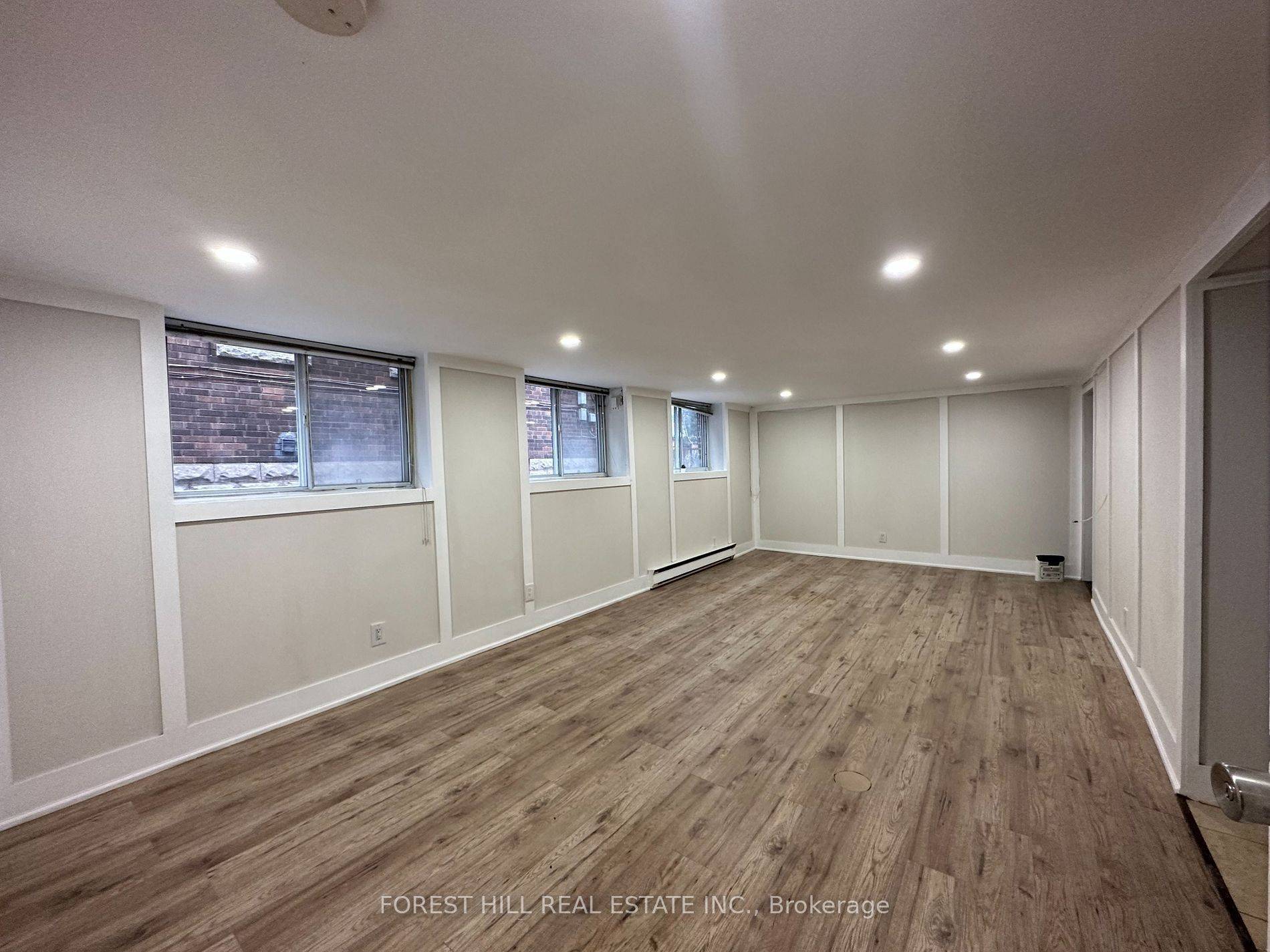 Toronto C03, ON M5P 2K6,922 Avenue RD #Bsmt #2