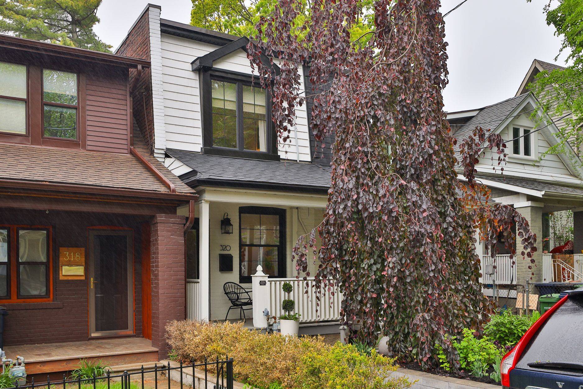 Toronto E01, ON M4L 2V5,320 Highfield RD