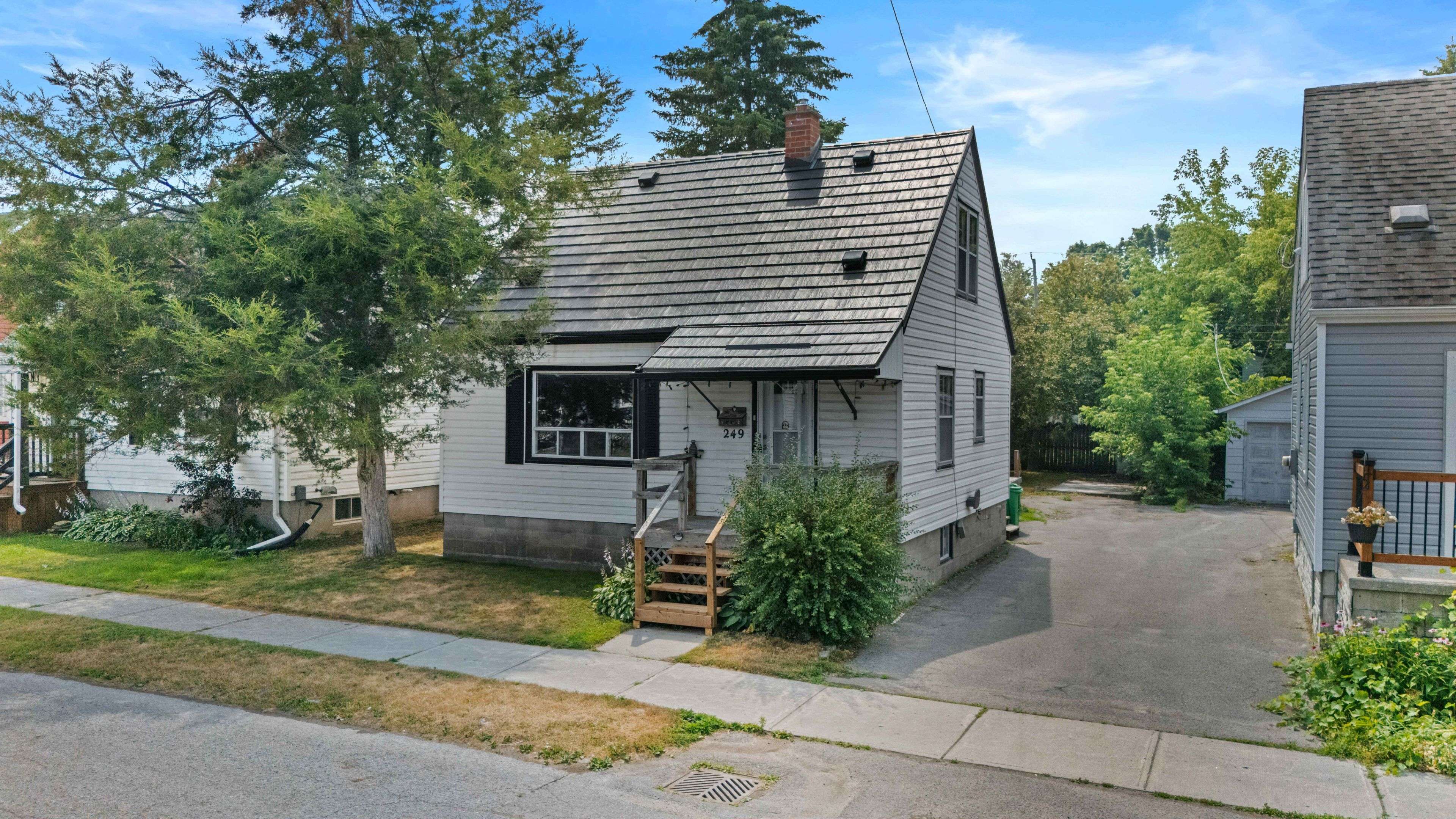 Peterborough East, ON K9H 1N8,249 Woodbine AVE