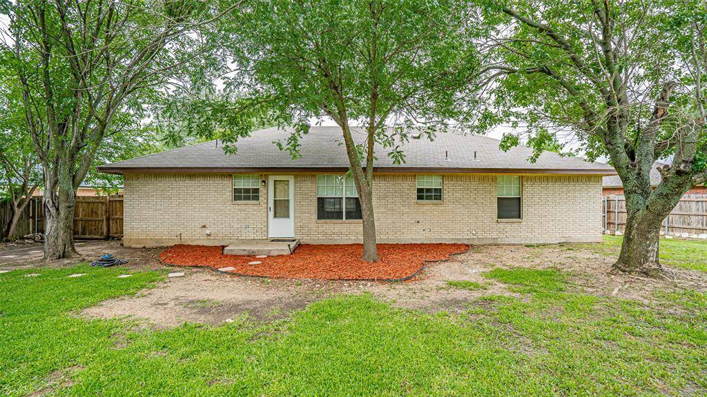 Joshua, TX 76058,906 Pear Court