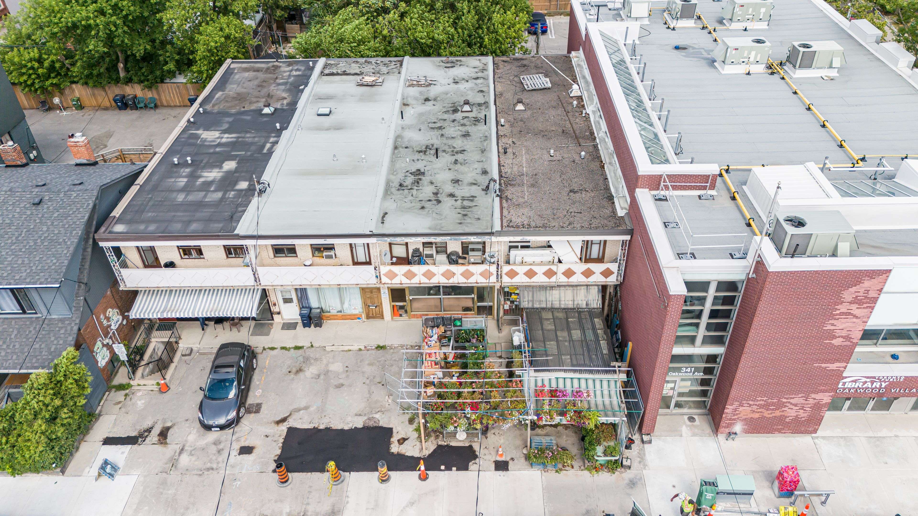 Toronto C03, ON M6E 2W1,347 Oakwood AVE