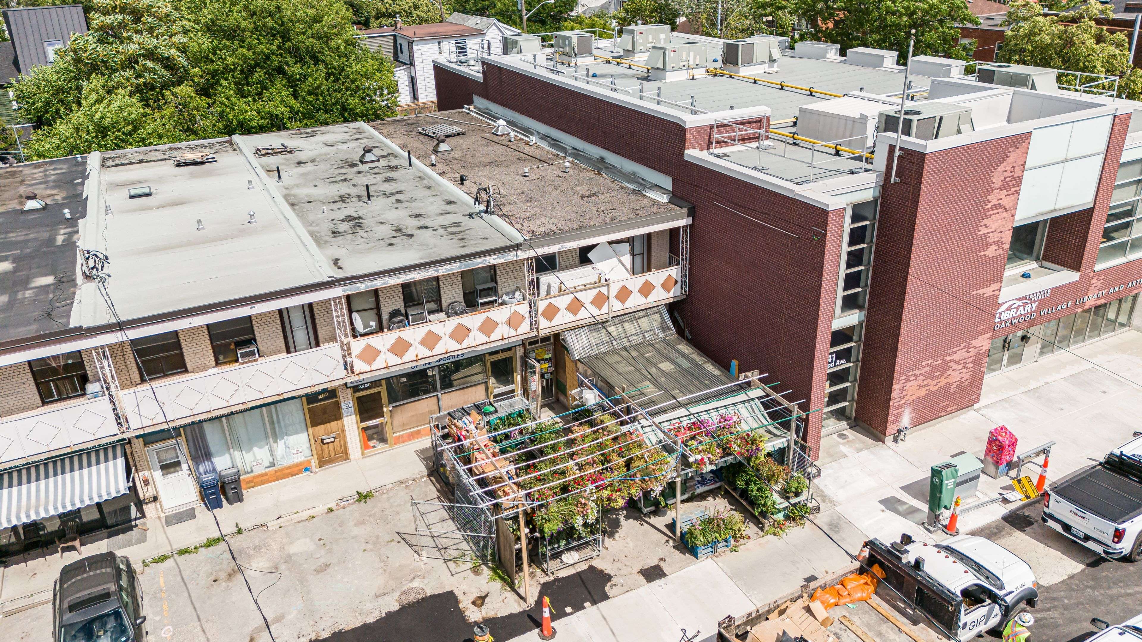 Toronto C03, ON M6E 2W1,347 Oakwood AVE