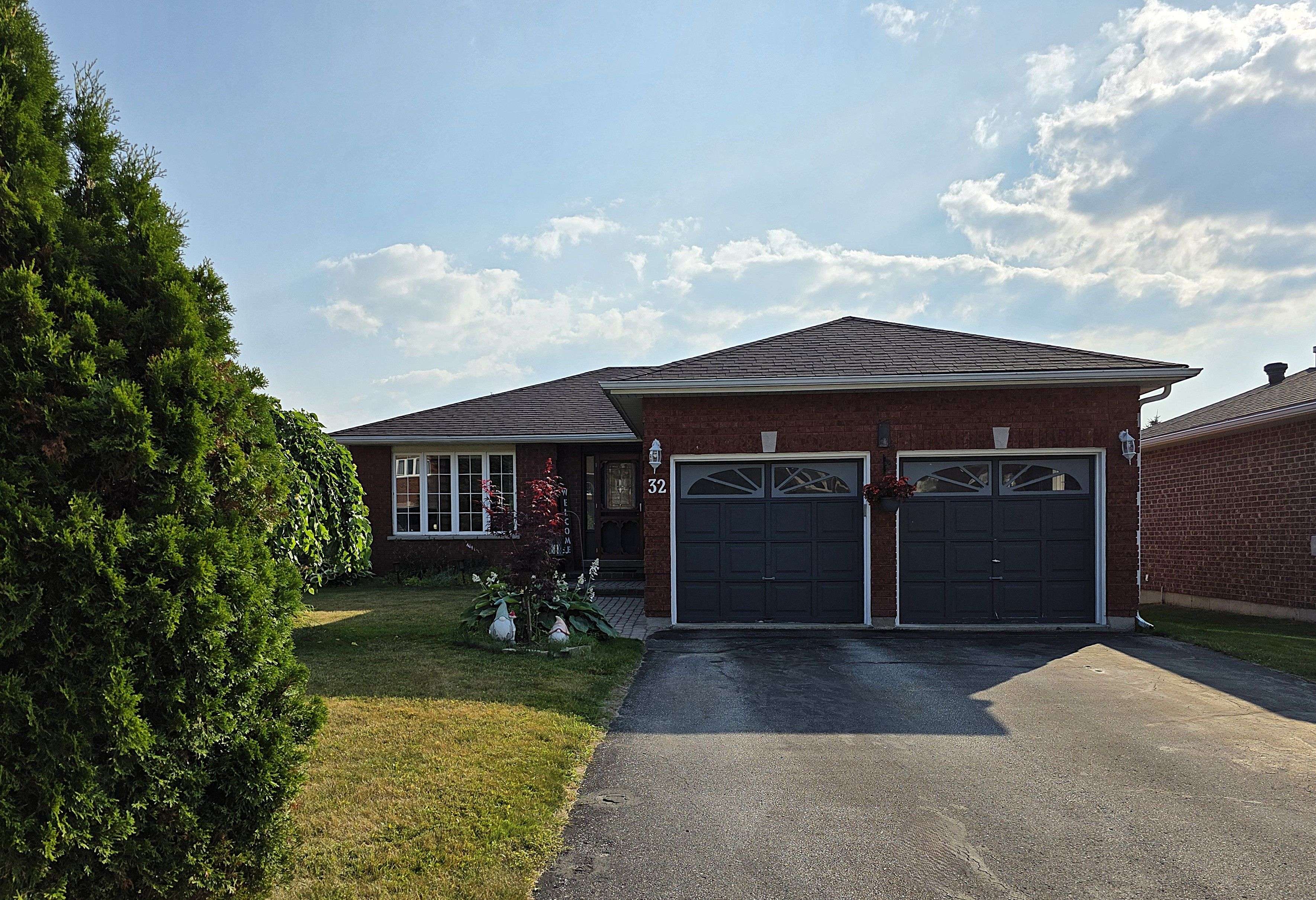Orillia, ON L3V 7S2,32 CARTER CRES
