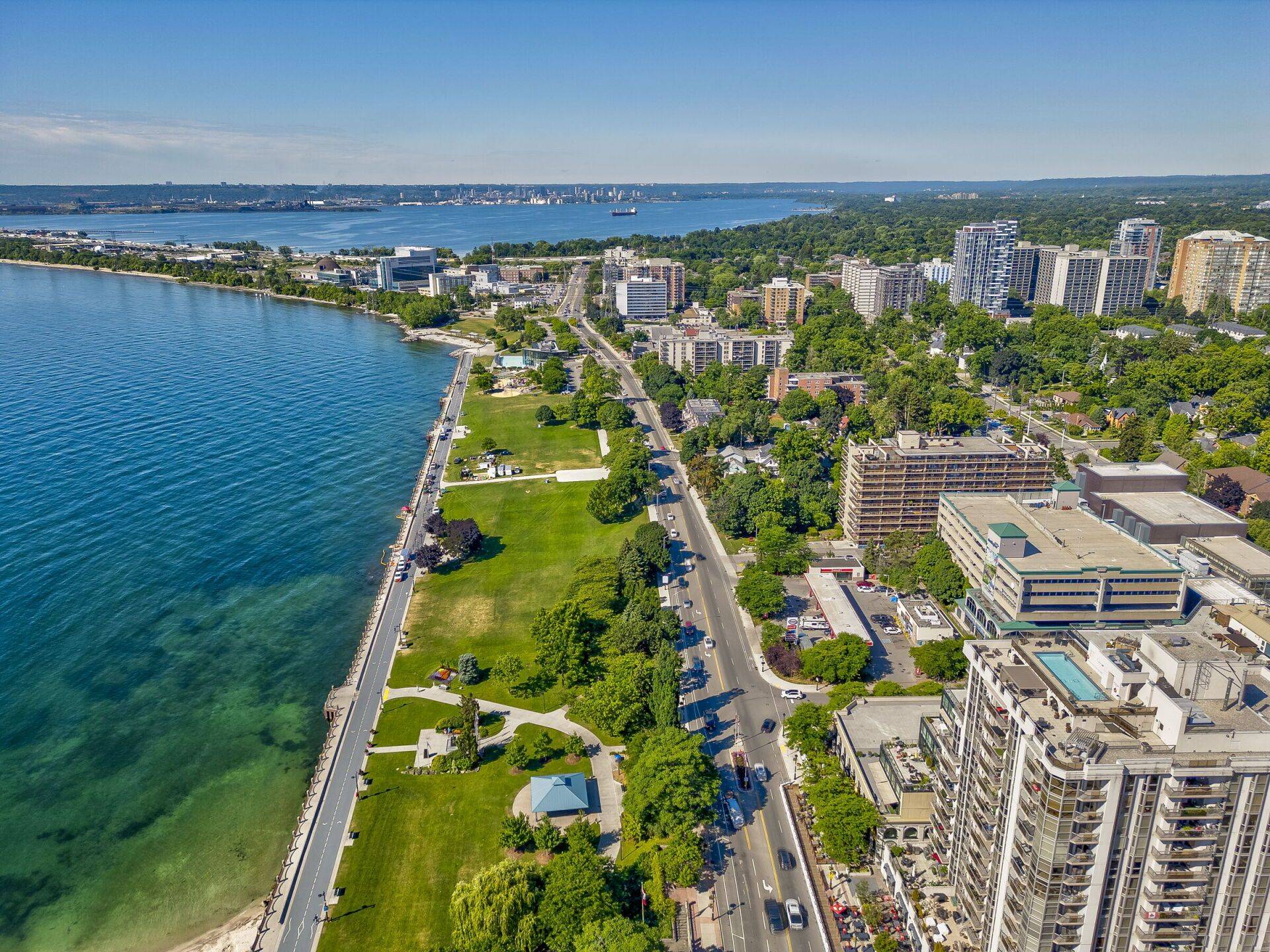 Burlington, ON L7S 2J2,415 Locust ST #406