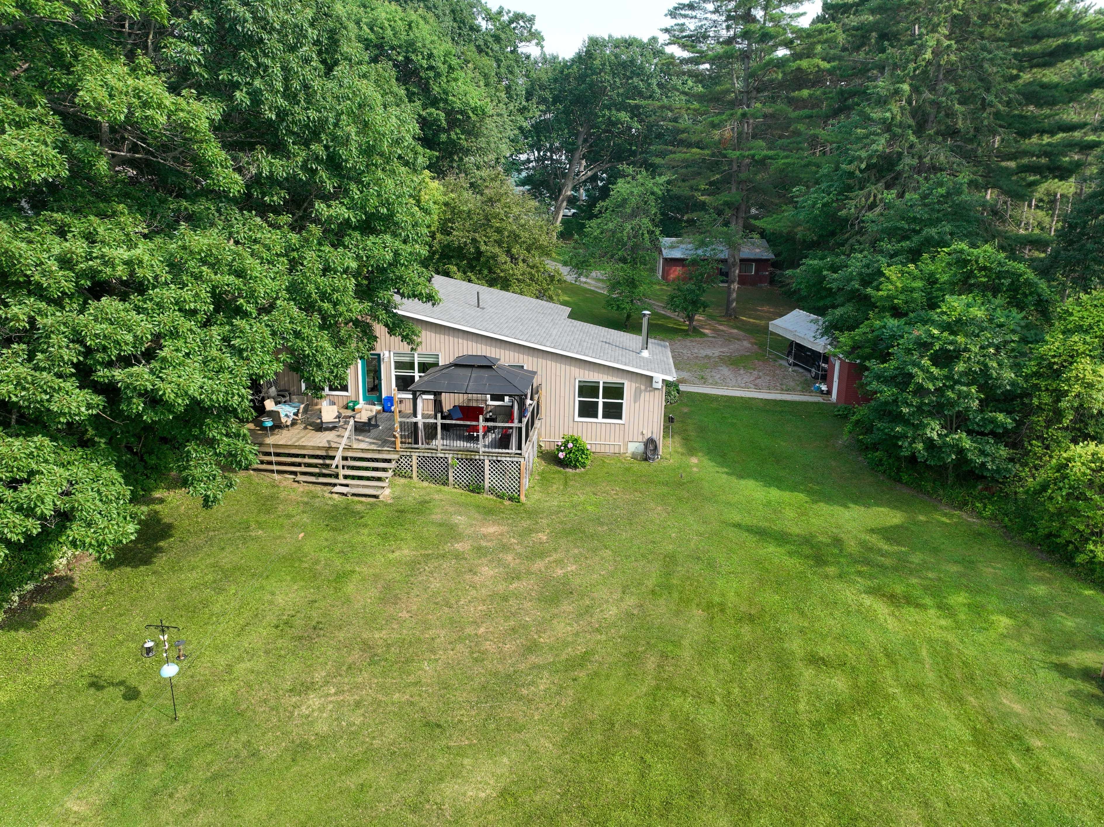 Leeds And The Thousand Islands, ON K0E 1R0,70 Kerry Point RD