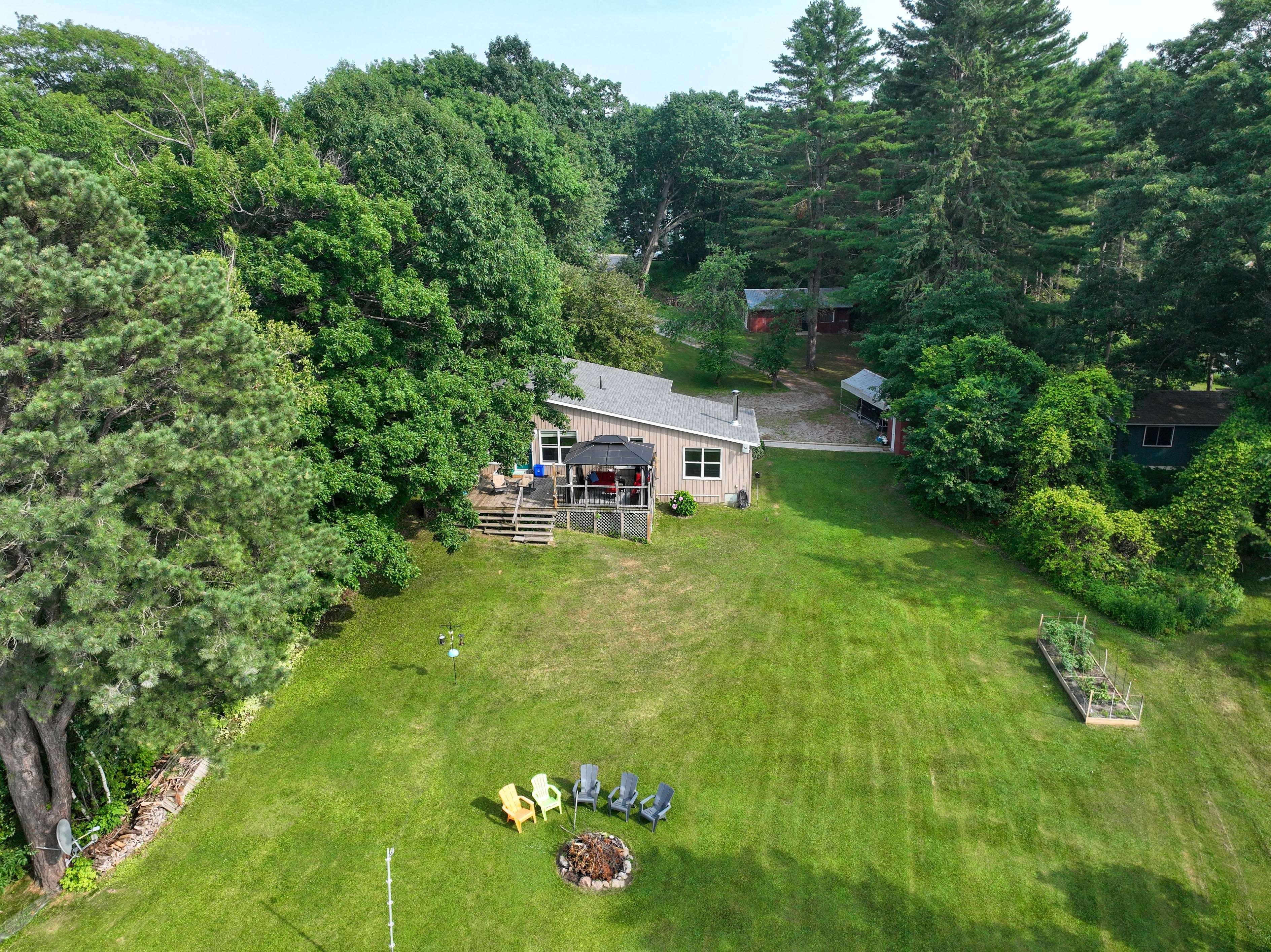 Leeds And The Thousand Islands, ON K0E 1R0,70 Kerry Point RD