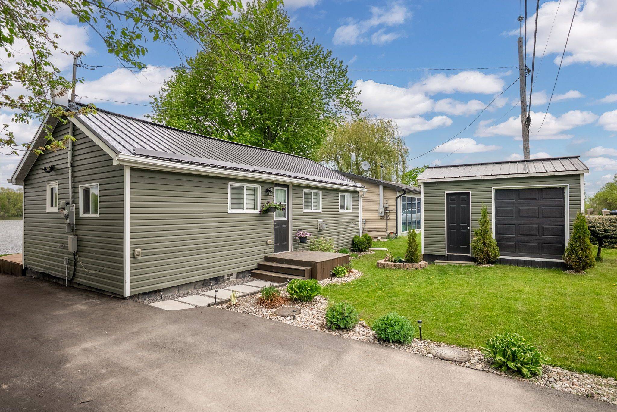 North Grenville, ON K0G 1J0,3872 Lannin LN