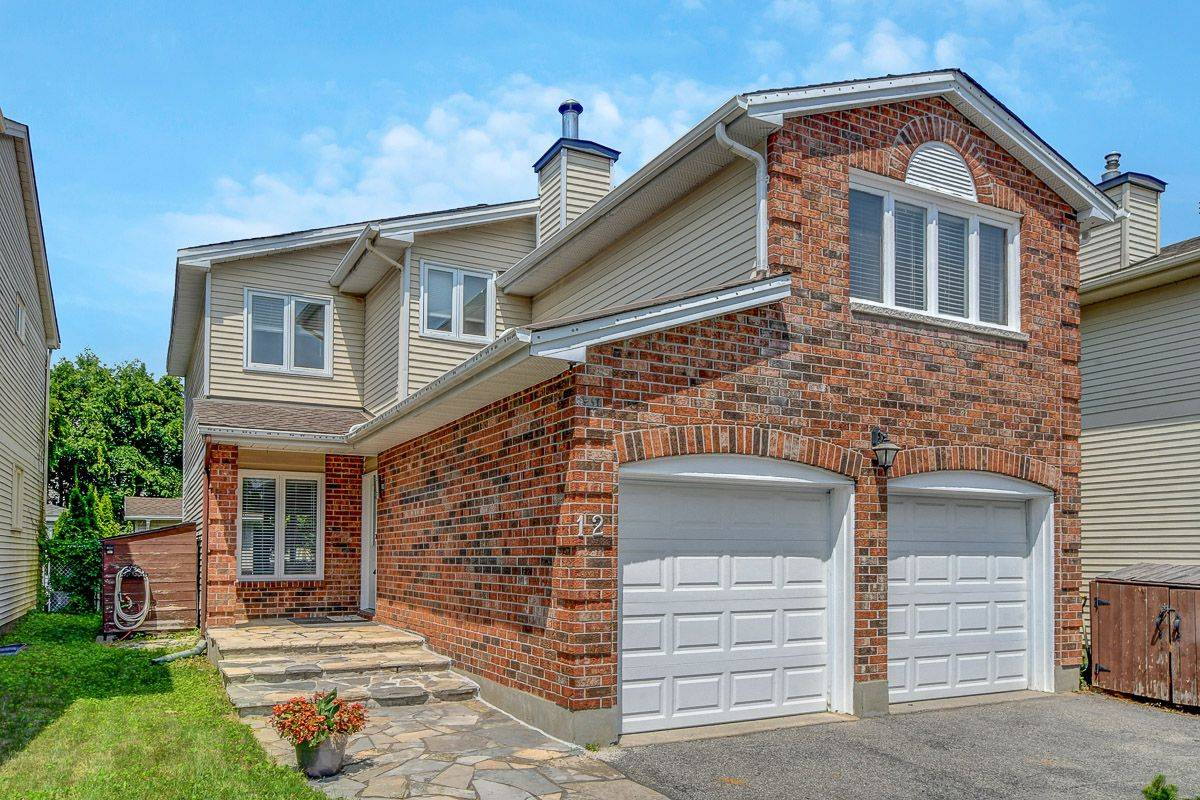 Barrhaven, ON K2J 3G1,12 PICKWICK DR
