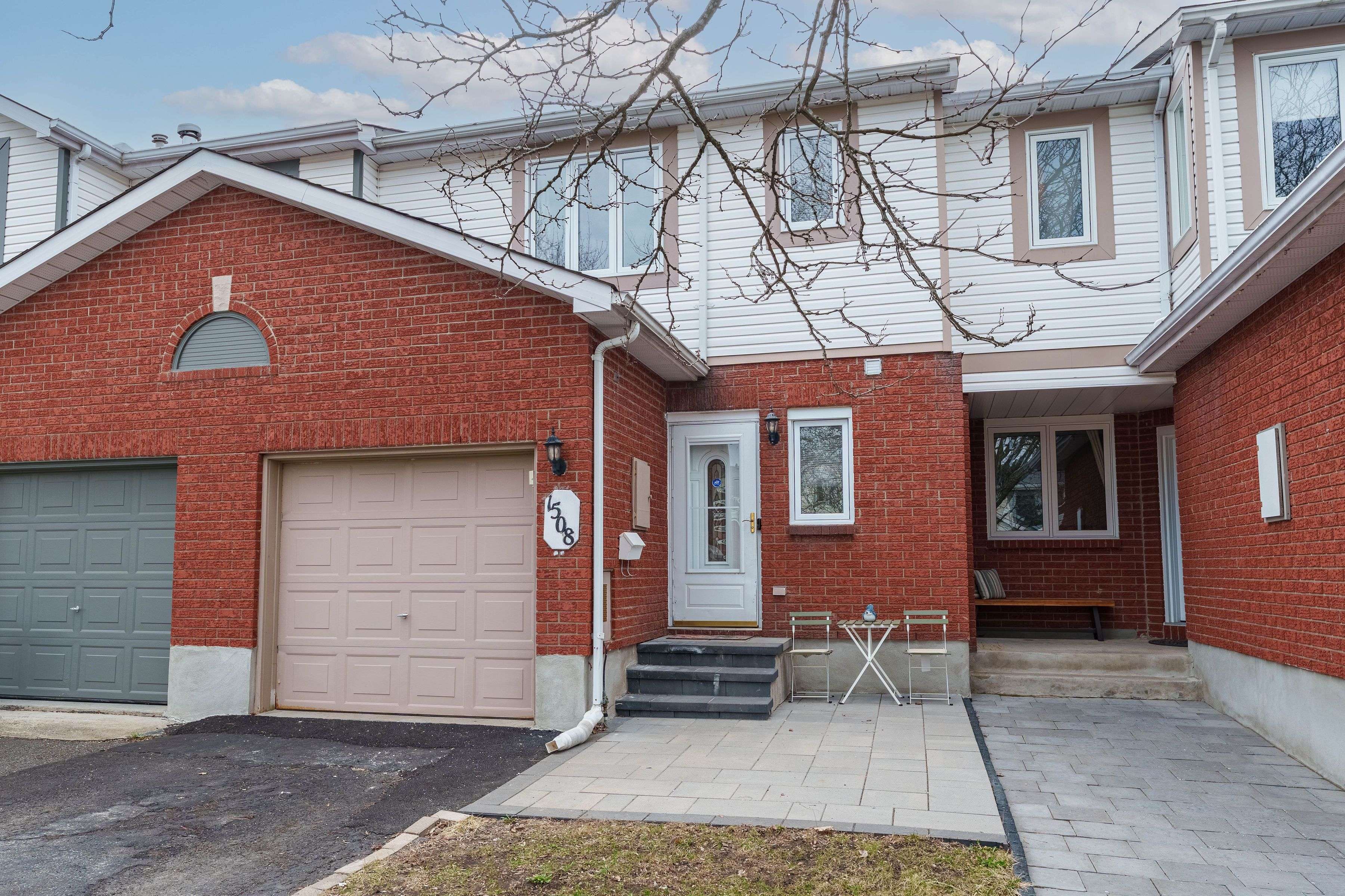 Orleans - Cumberland And Area, ON K4A 3S1,1508 Launay AVE