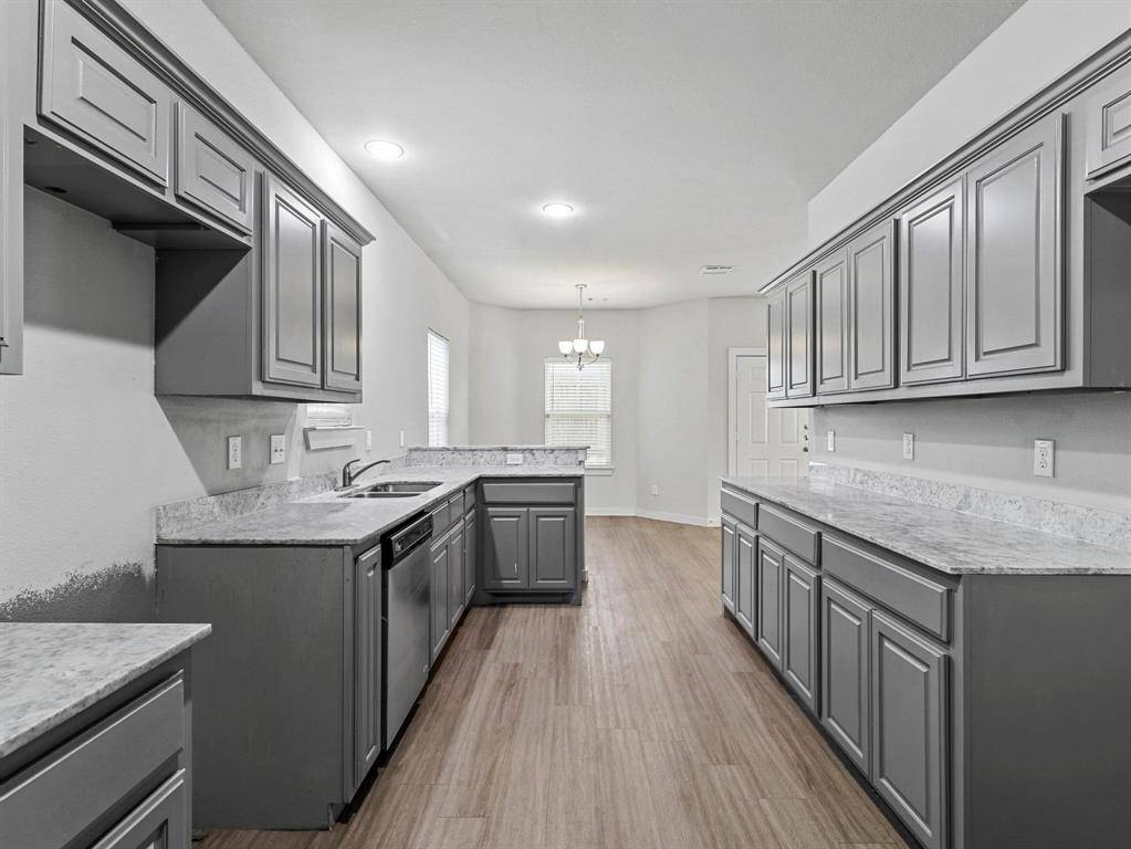Dallas, TX 75227,9941 Ironhorse Drive