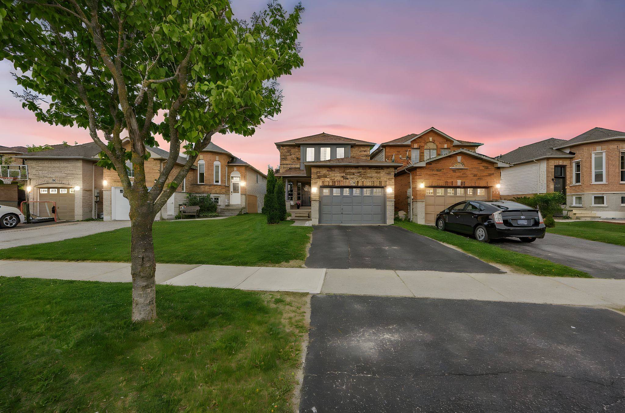 Barrie, ON L4N 9P1,20 BASSWOOD DR