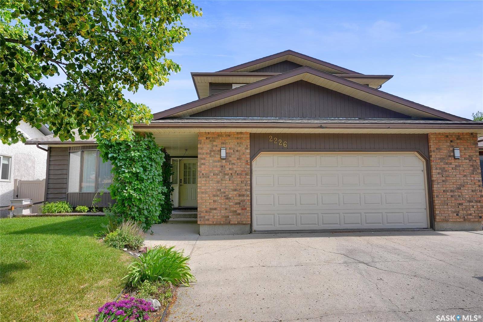Regina, SK S4V 0Z6,2226 Hanover CRESCENT E
