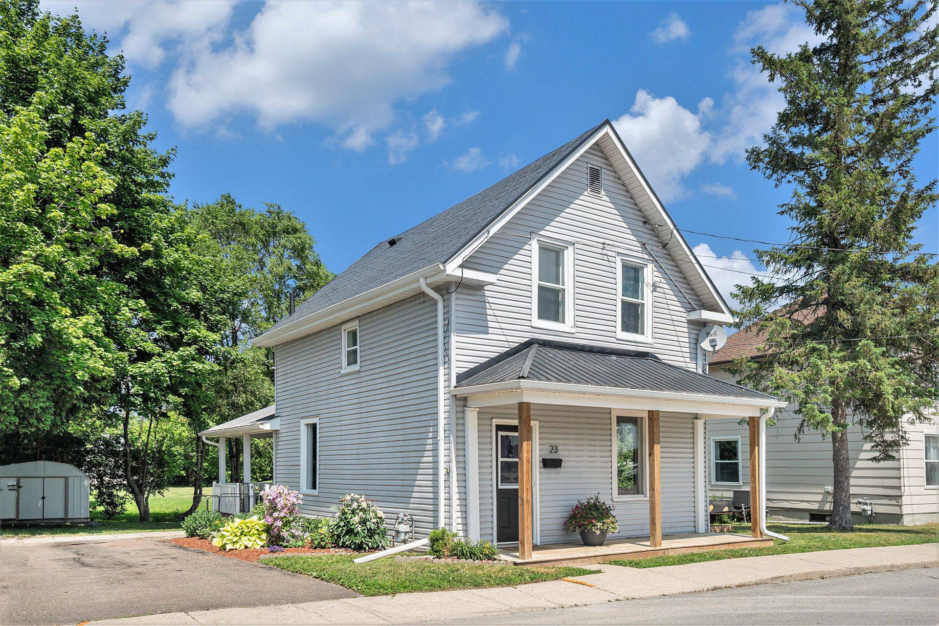 Arnprior, ON K7S 2X3,23 Edward ST S