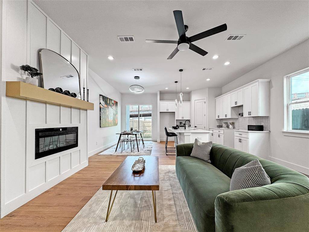 Dallas, TX 75215,2417 Merlin Street