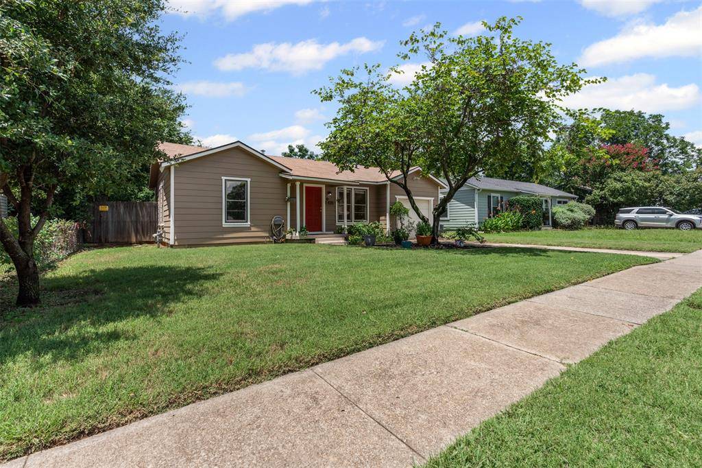 Hurst, TX 76053,435 Harrison Lane