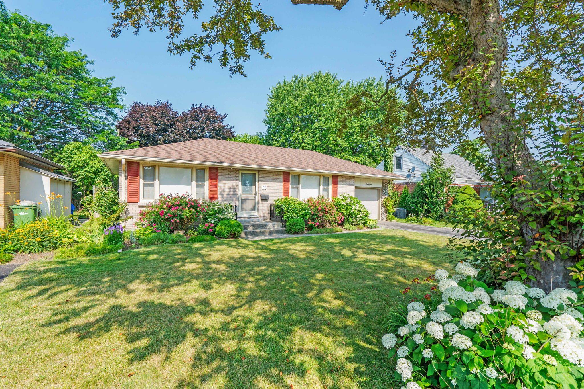 St. Thomas, ON N5R 4J4,15 Hepburn AVE