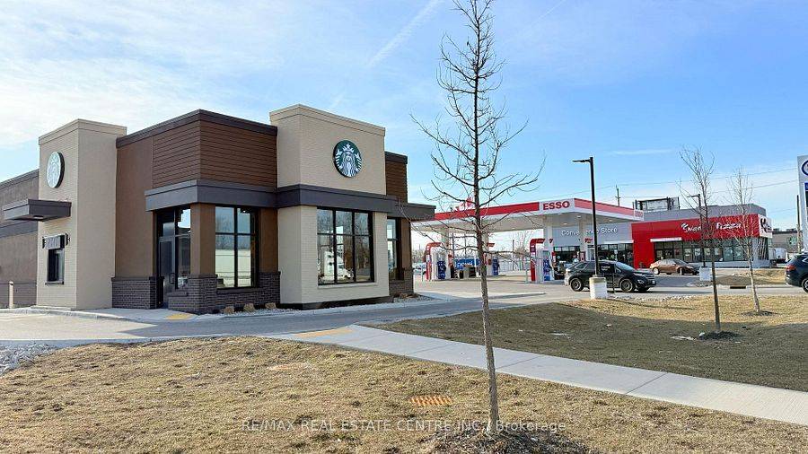 Windsor, ON N9C 2L8,2139 Huron Church RD