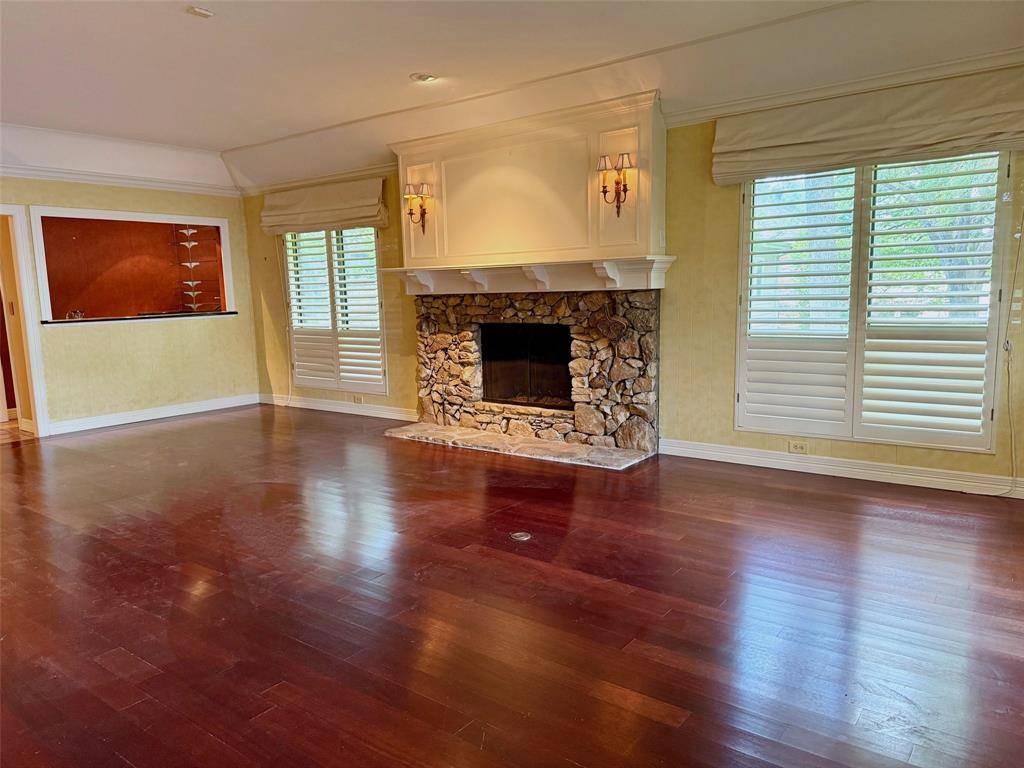 Dallas, TX 75248,5006 Village Court