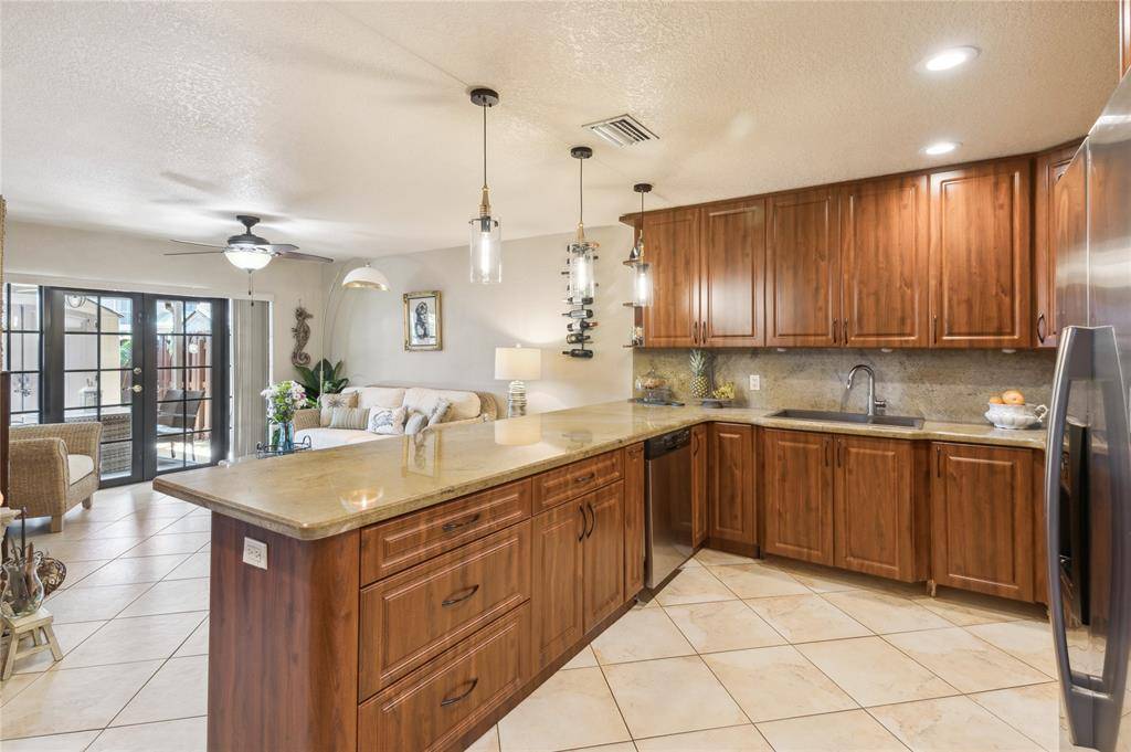 Dania Beach, FL 33004,686 NE 1st St #163