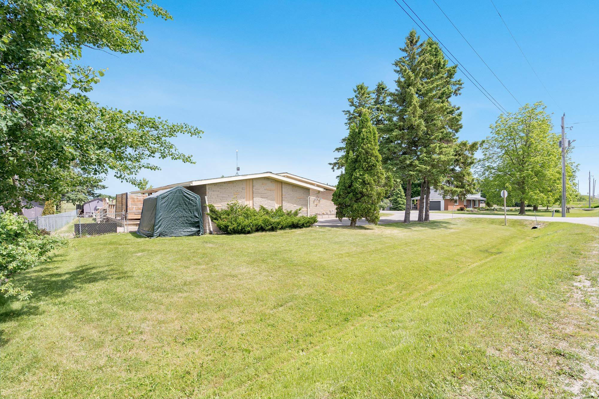 Essa, ON L9J 0A4,7466 11th Line