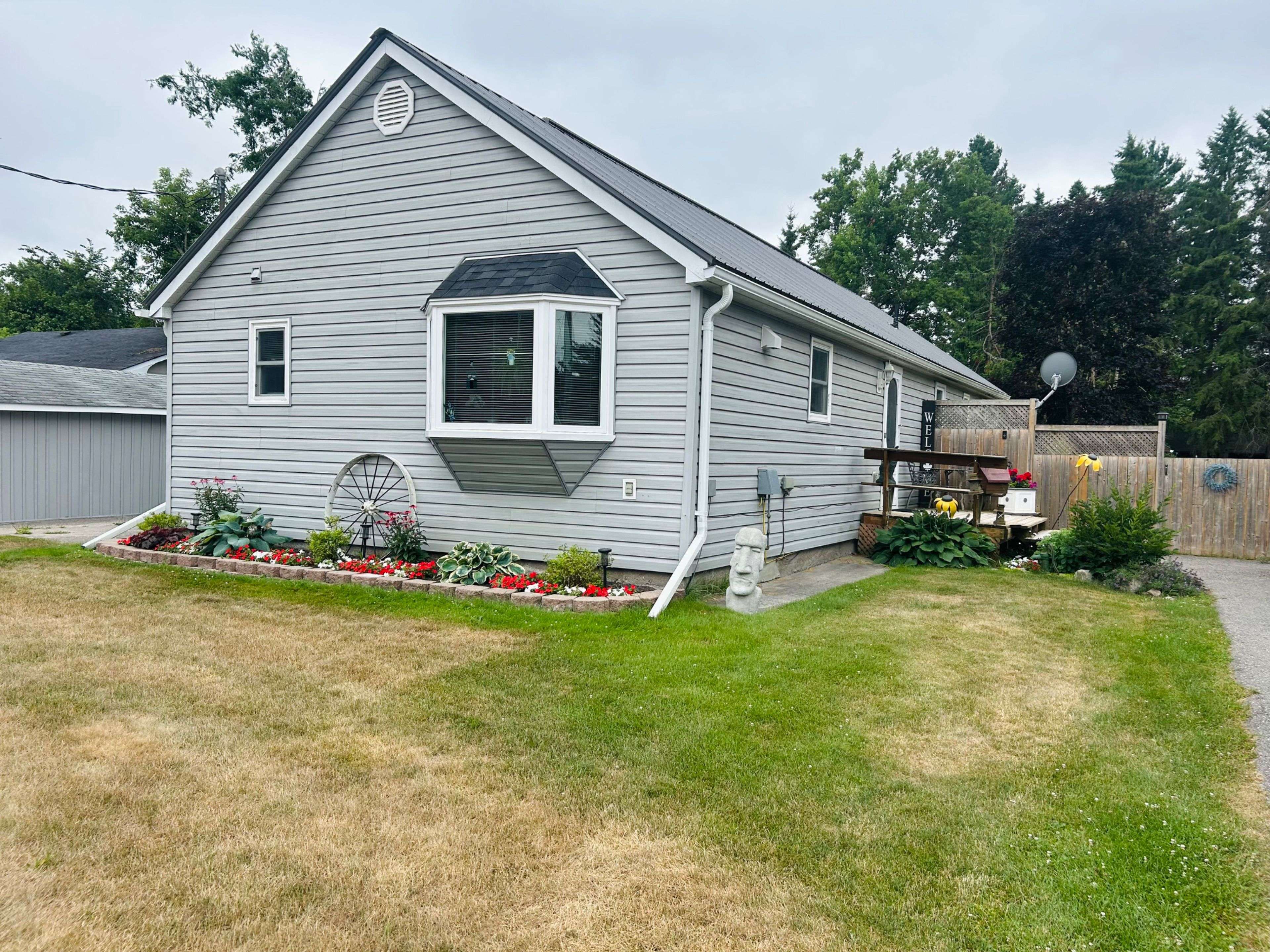 Kawartha Lakes, ON K0M 2T0,97 Bolsover RD