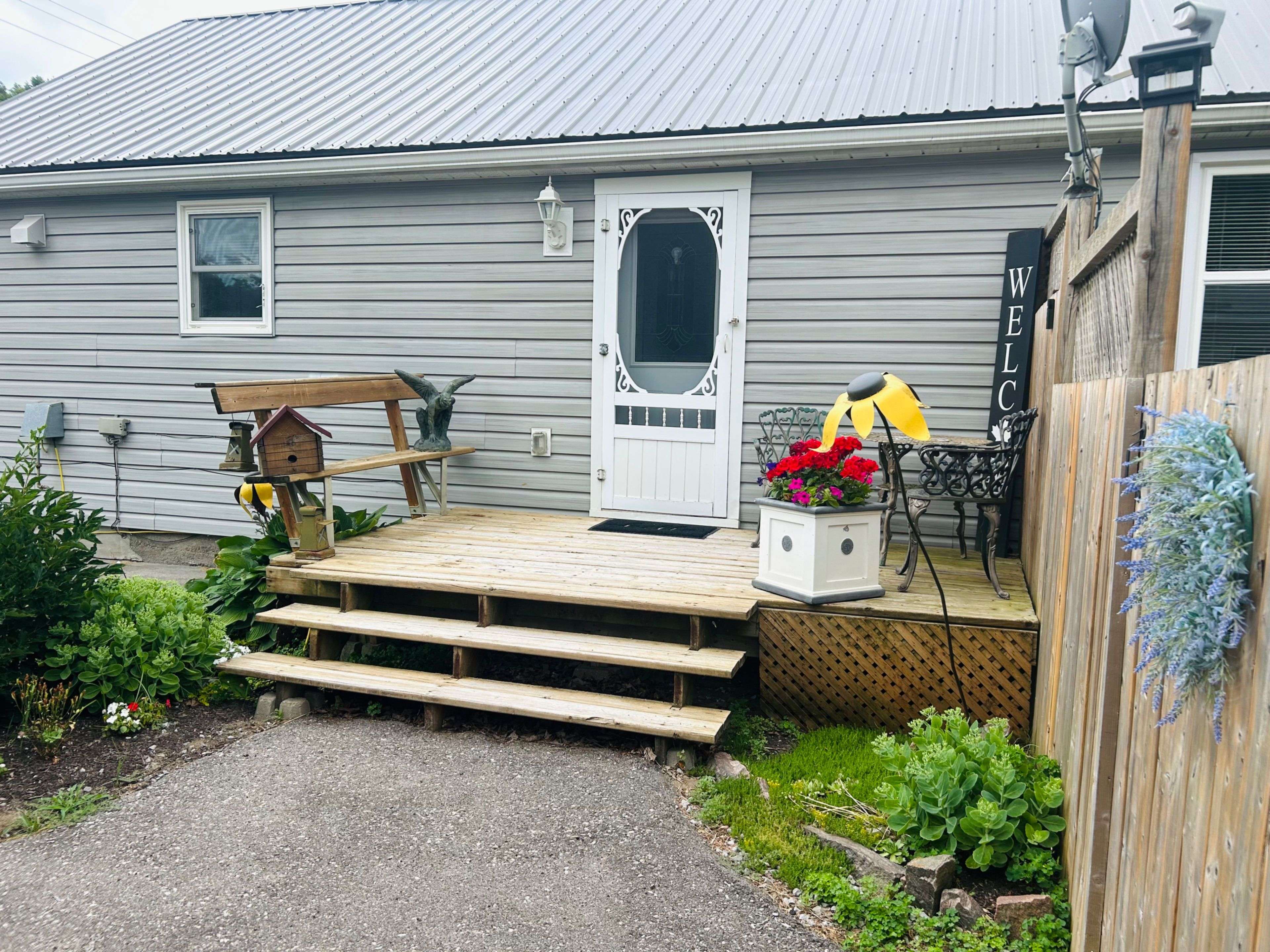 Kawartha Lakes, ON K0M 2T0,97 Bolsover RD