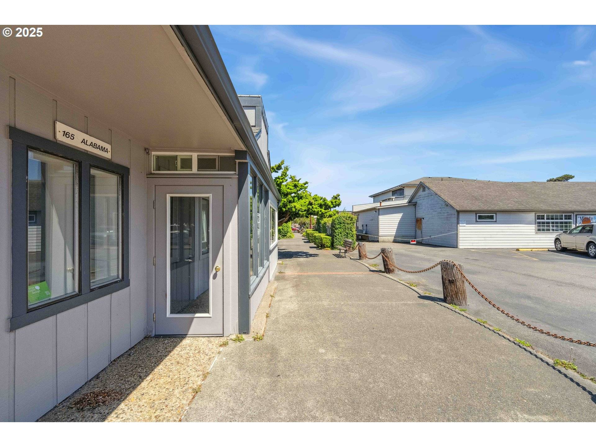 Bandon, OR 97411,165 ALABAMA AVE SE