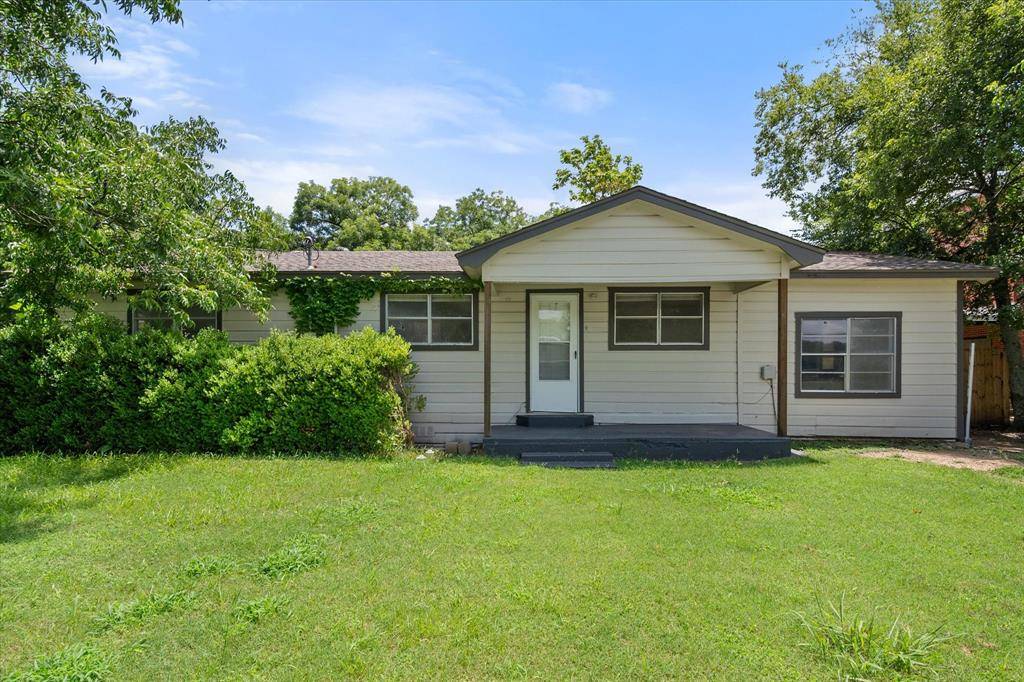 Blooming Grove, TX 76626,105 W College Street