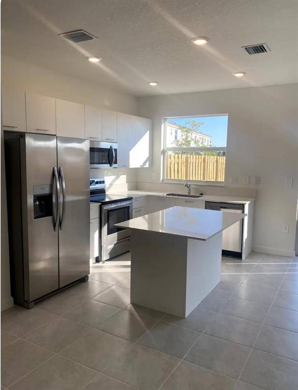 Miami, FL 33167,2354 NW 125 ST